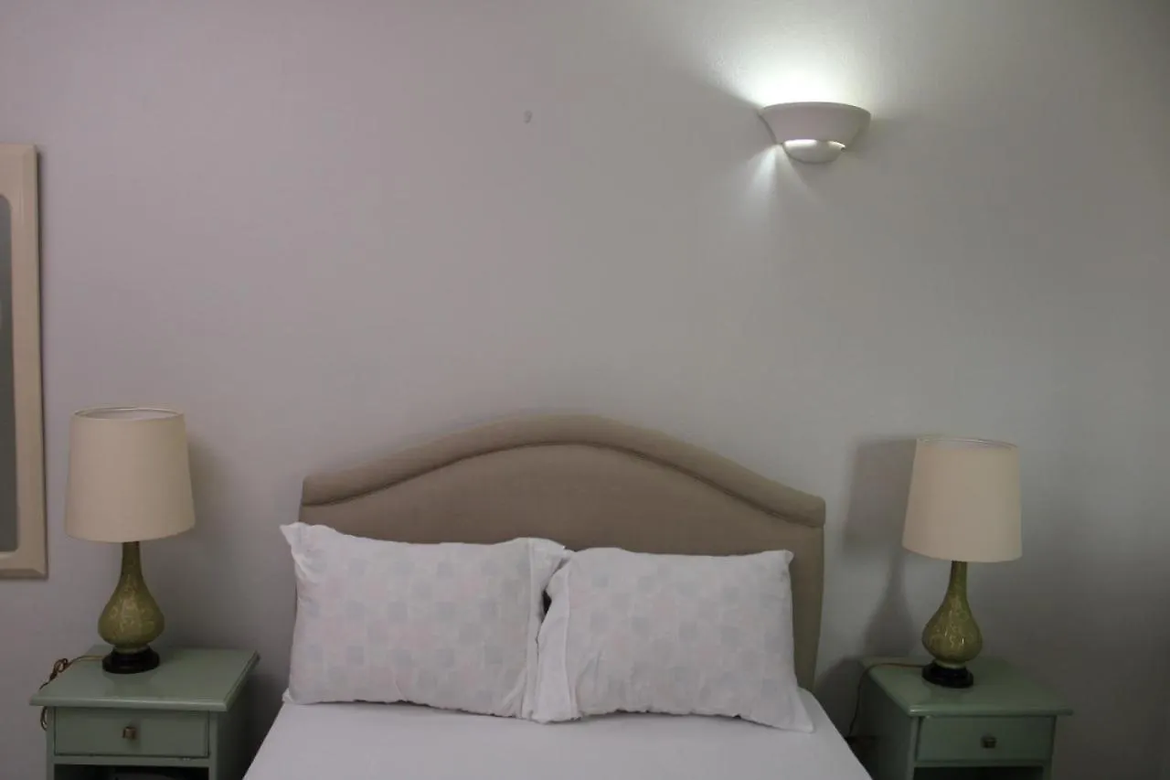 Finest Accommodation Marley Manor Apt #332 2Nd Floor Block 3 6 Marley Rd Kingston 6 Jamaïque