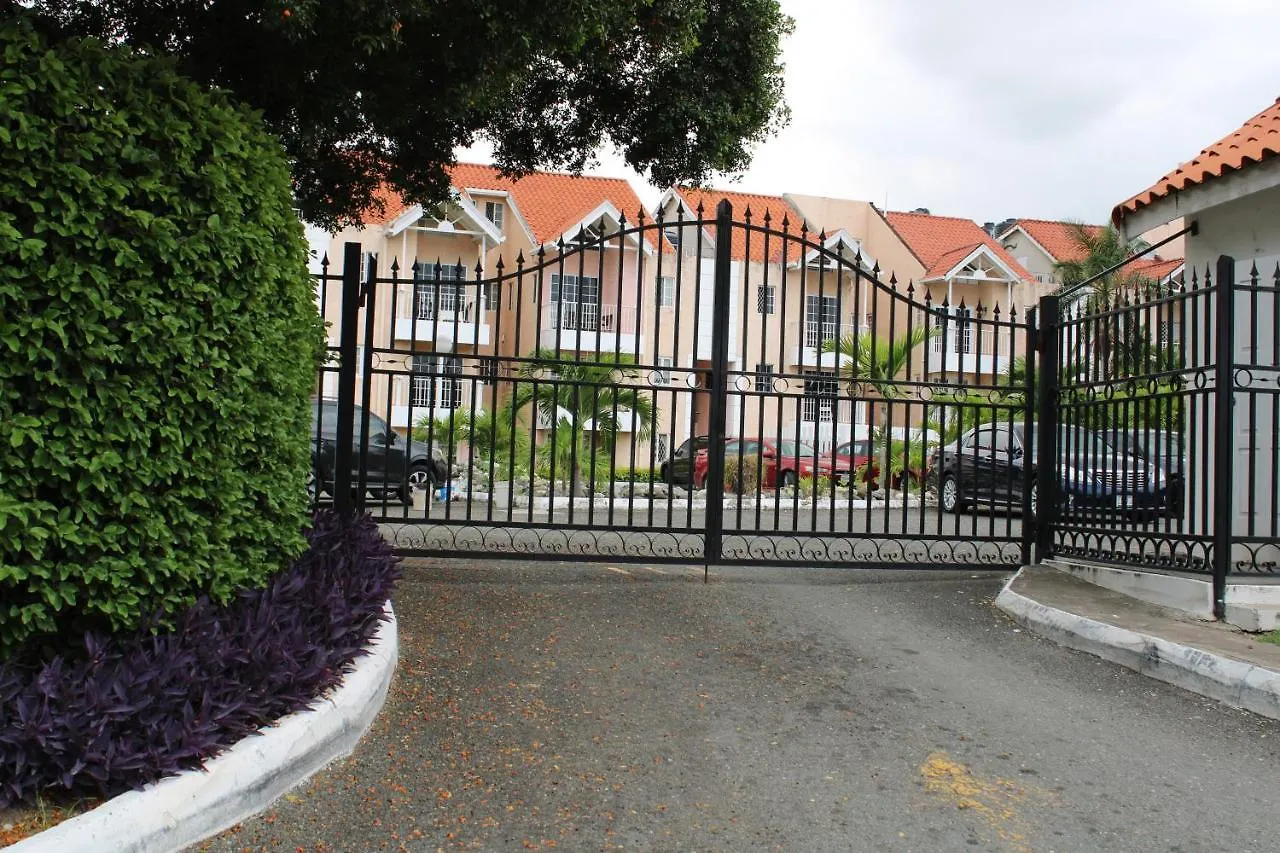 Finest Accommodation Marley Manor Apt #332 2Nd Floor Block 3 6 Marley Rd Kingston 6 Appartement