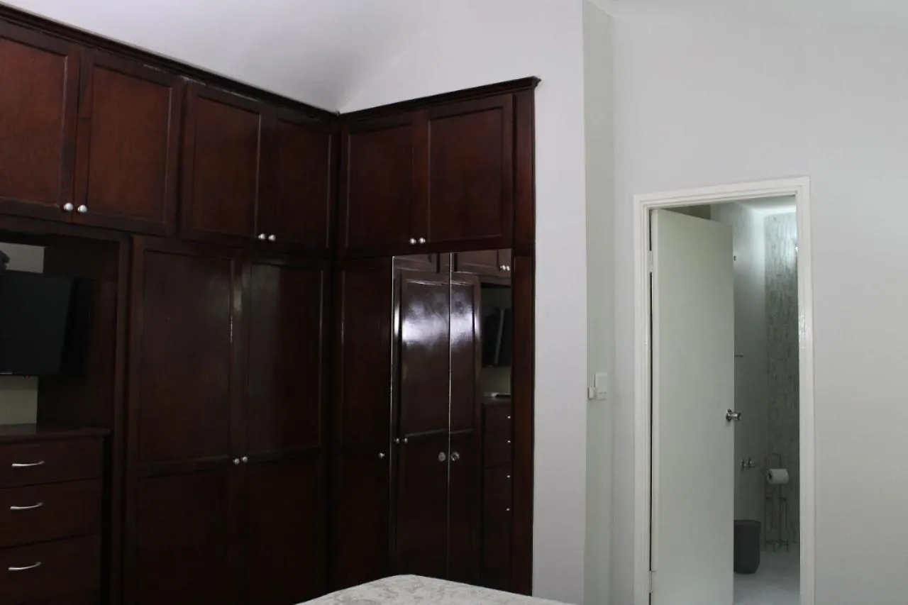 Appartement Finest Accommodation Marley Manor Apt #332 2Nd Floor Block 3 6 Marley Rd Kingston 6